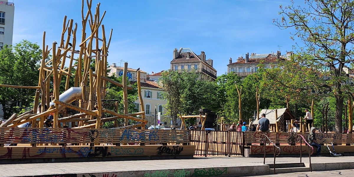 Place Jean Jaurès - La Plaine